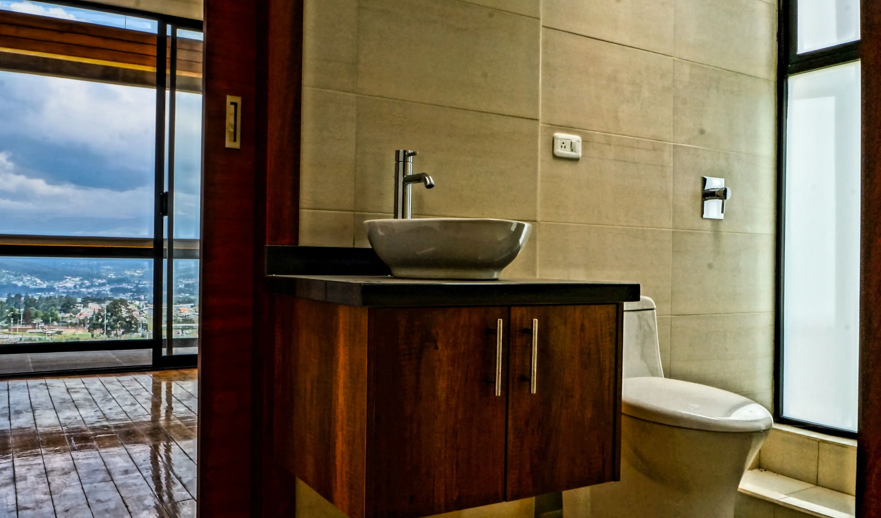 Exclusivo Departamento de Diseño | 97m² de Jardín Privado | en Quito - Valle de los Chillos