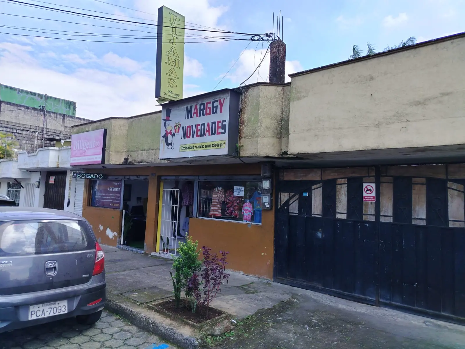 SE VENDE PROPIEDAD- STO.DMGO DE LOS TSACHILAS