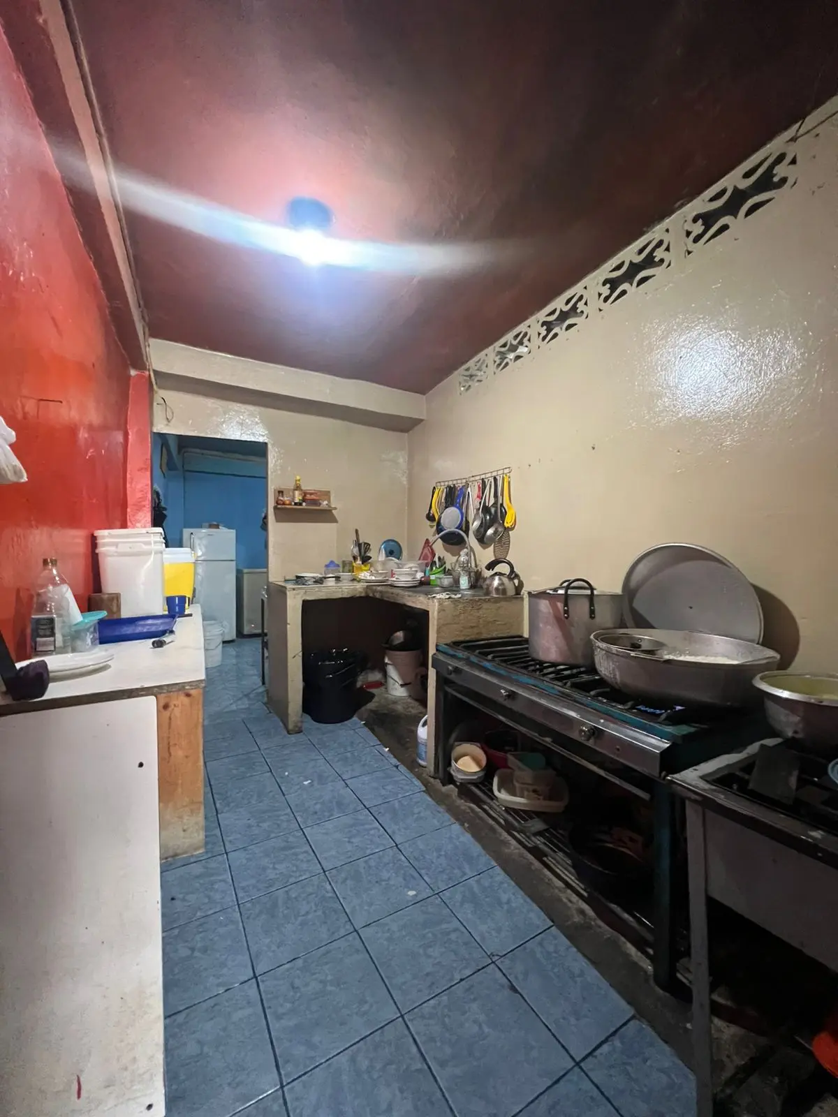 Venta Casa Rentera con 6 departamentos, 2 locales Centro-Sur de Guayaquil