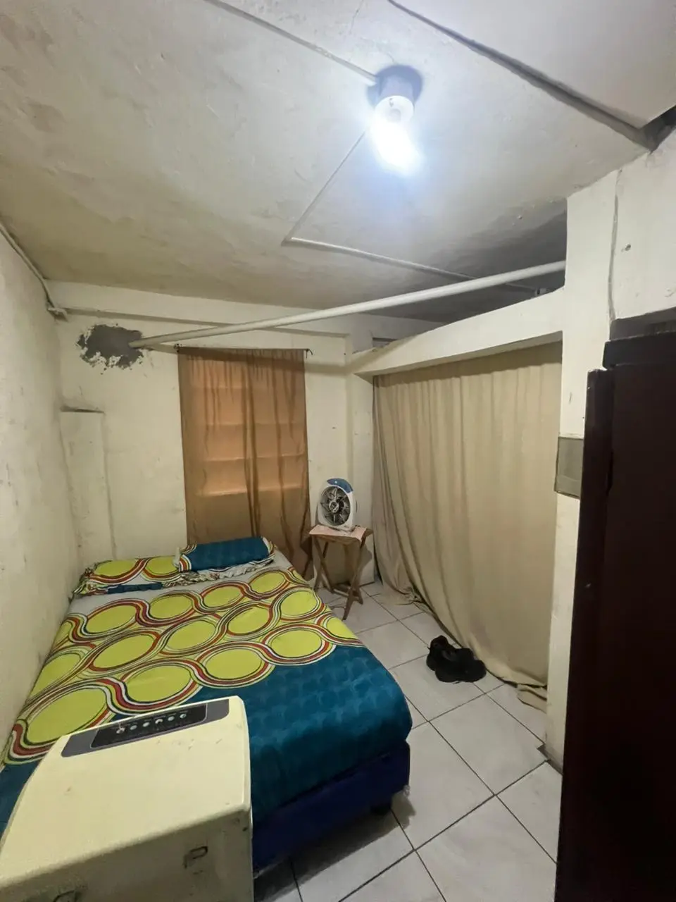 Venta Casa Rentera con 6 departamentos, 2 locales Centro-Sur de Guayaquil
