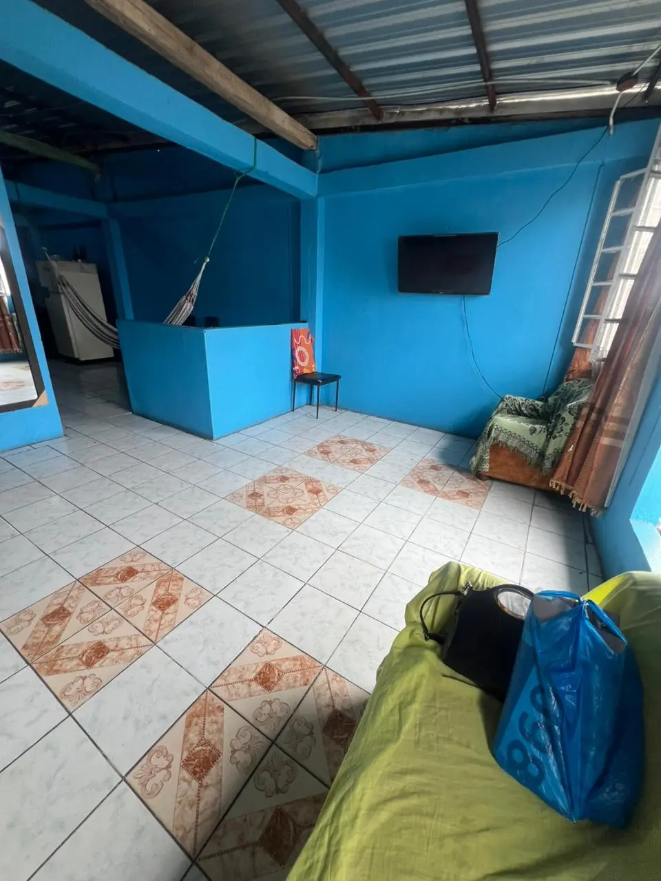 Venta Casa Rentera con 6 departamentos, 2 locales Centro-Sur de Guayaquil