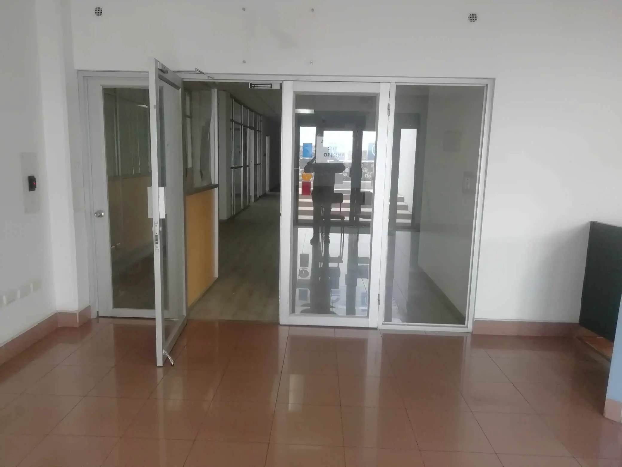 OFICINA DE ARRIENDO 288 M2 SECTOR SANTAMARÍA 6 DE DICIEMBRE