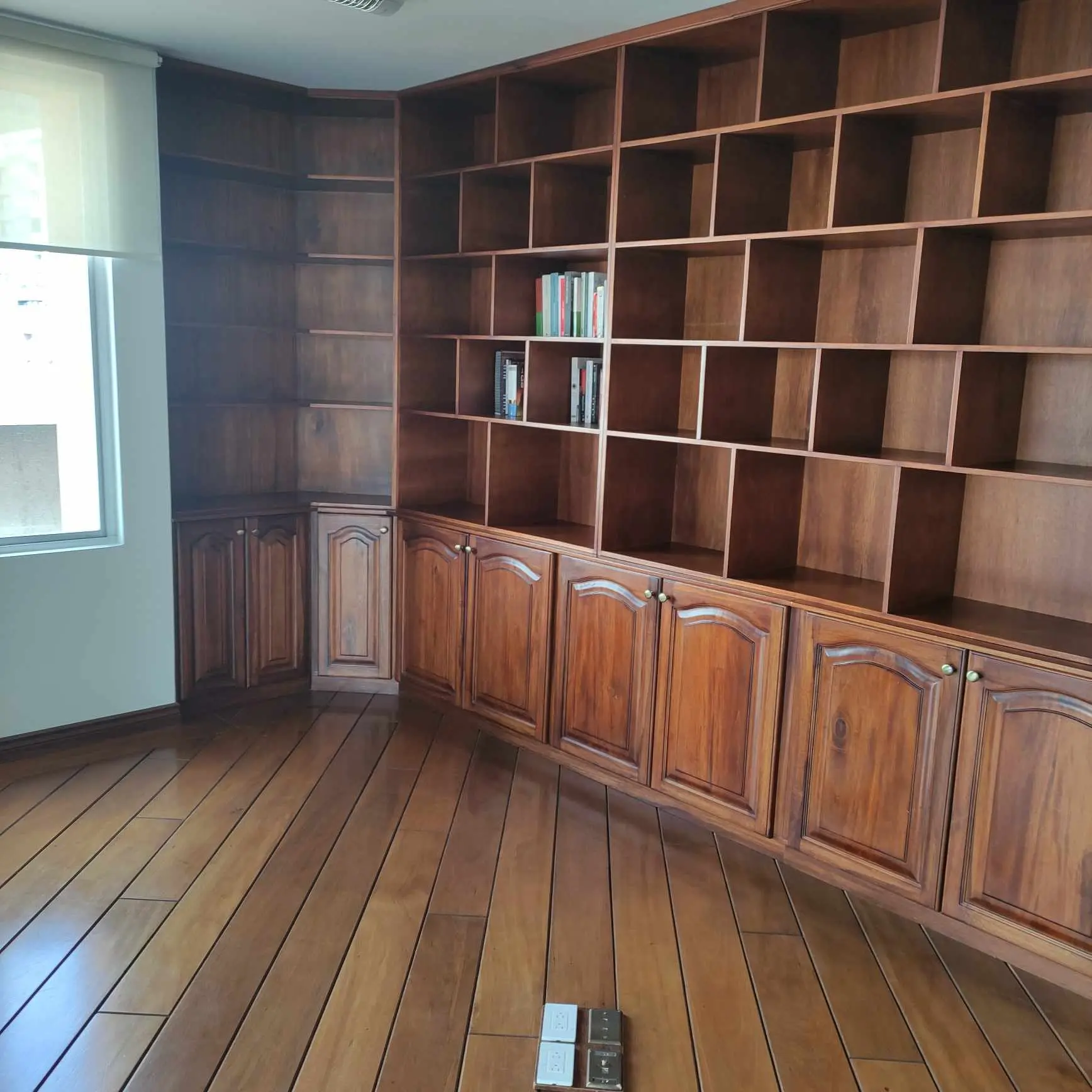 QUITO TENNIS DEPARTAMENTO EN VENTA 3 DORMITORIOS, LINDA VISTA