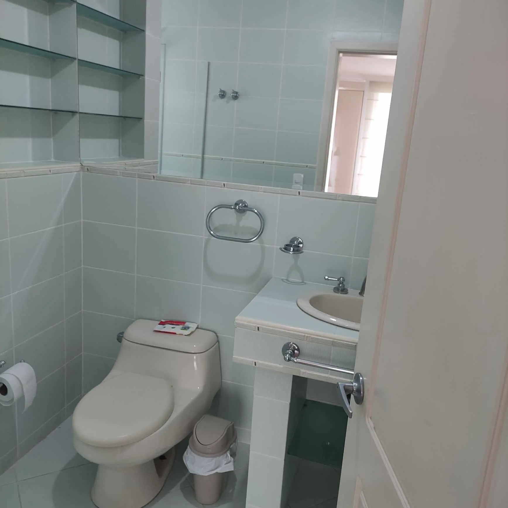 QUITO TENNIS DEPARTAMENTO EN VENTA 3 DORMITORIOS, LINDA VISTA