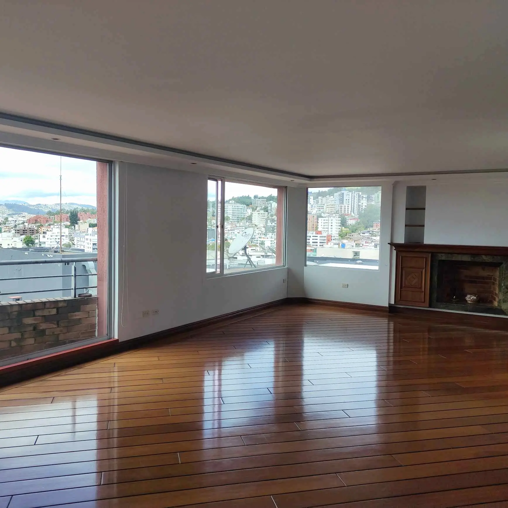 QUITO TENNIS DEPARTAMENTO EN VENTA 3 DORMITORIOS, LINDA VISTA