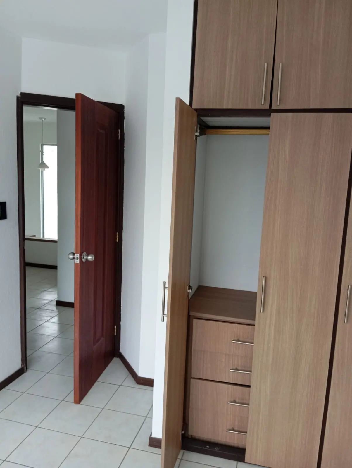 CASA EN VENTA - URB. LA FLORESTA - SANTO DOMINGO - ZOFIN INMOBILIARIA