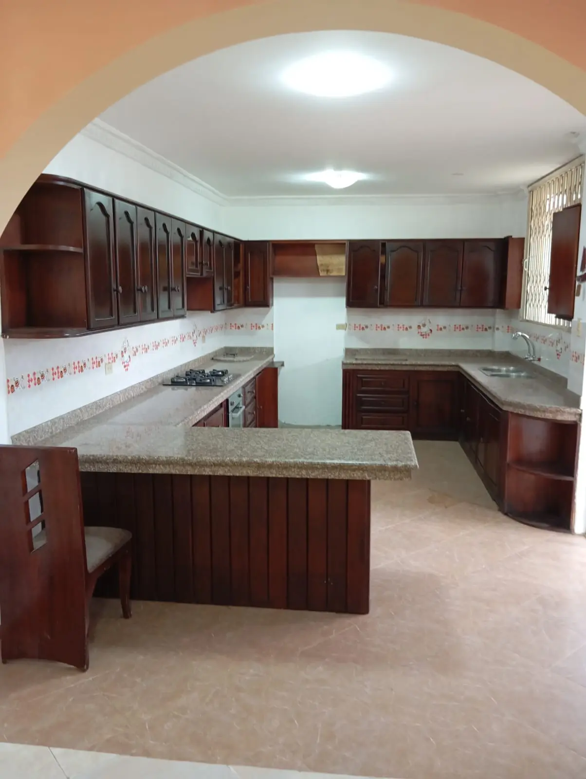 CASA EN VENTA - SANTO DOMINGO - ZOFIN INMOBILIARIA - Mario Benalcázar