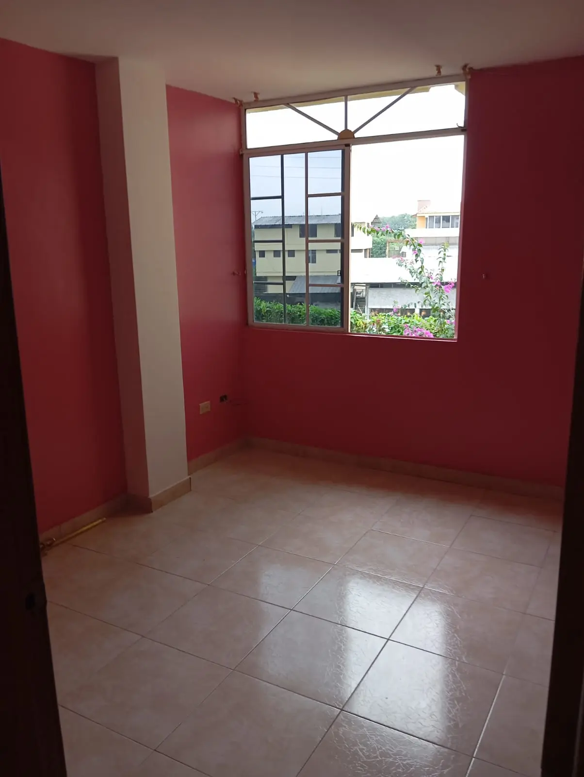 CASA EN VENTA - SANTO DOMINGO - ZOFIN INMOBILIARIA - Mario Benalcázar