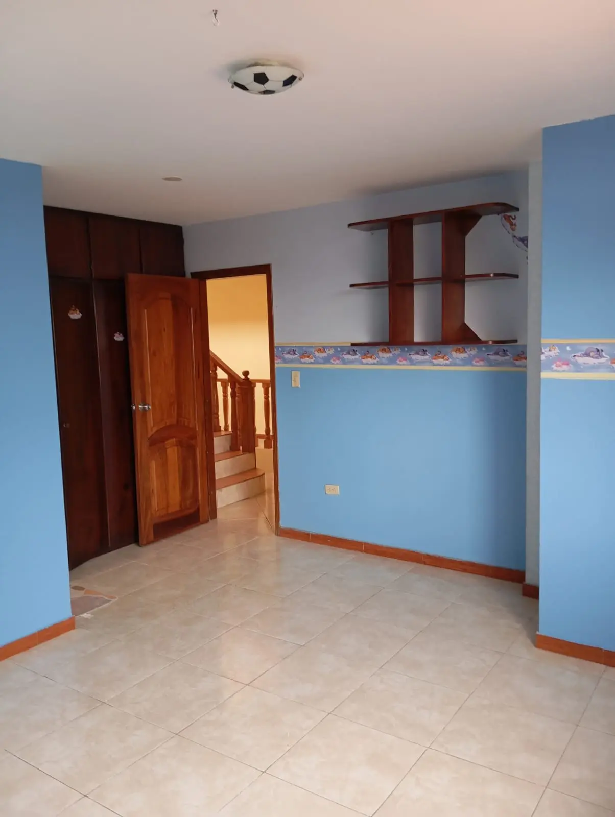 CASA EN VENTA - SANTO DOMINGO - ZOFIN INMOBILIARIA - Mario Benalcázar