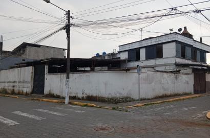 CASA COMERCIAL EN VENTA - SANTO DOMINGO - ZOFIN INMOBILIARIA - MARIO BENALCAZAR