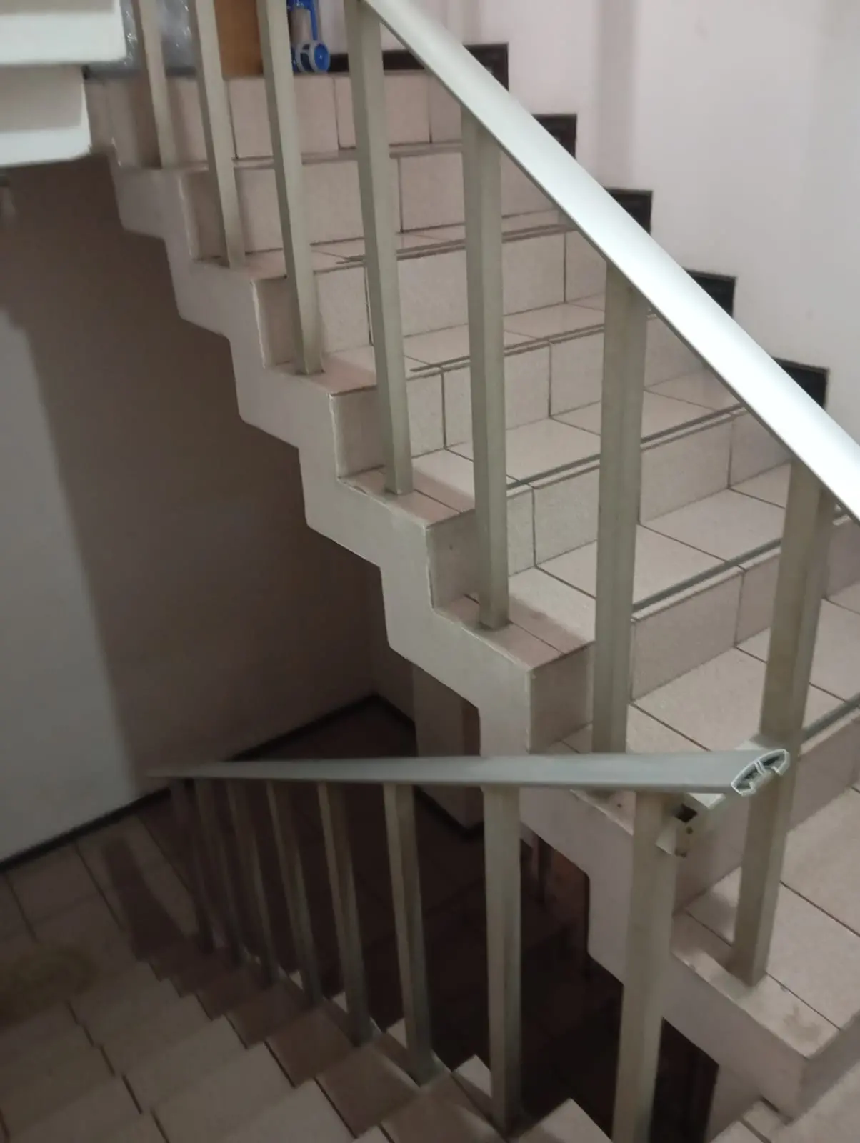 EDIFICACION COMERCIAL EN VENTA - ZOFIN - MARIO BENALCAZAR